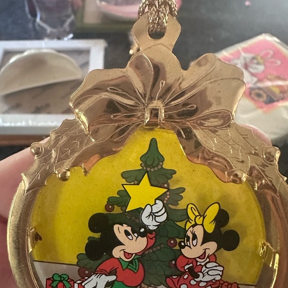 Vintage Disney Christmas ornament - Picture 3 of 8